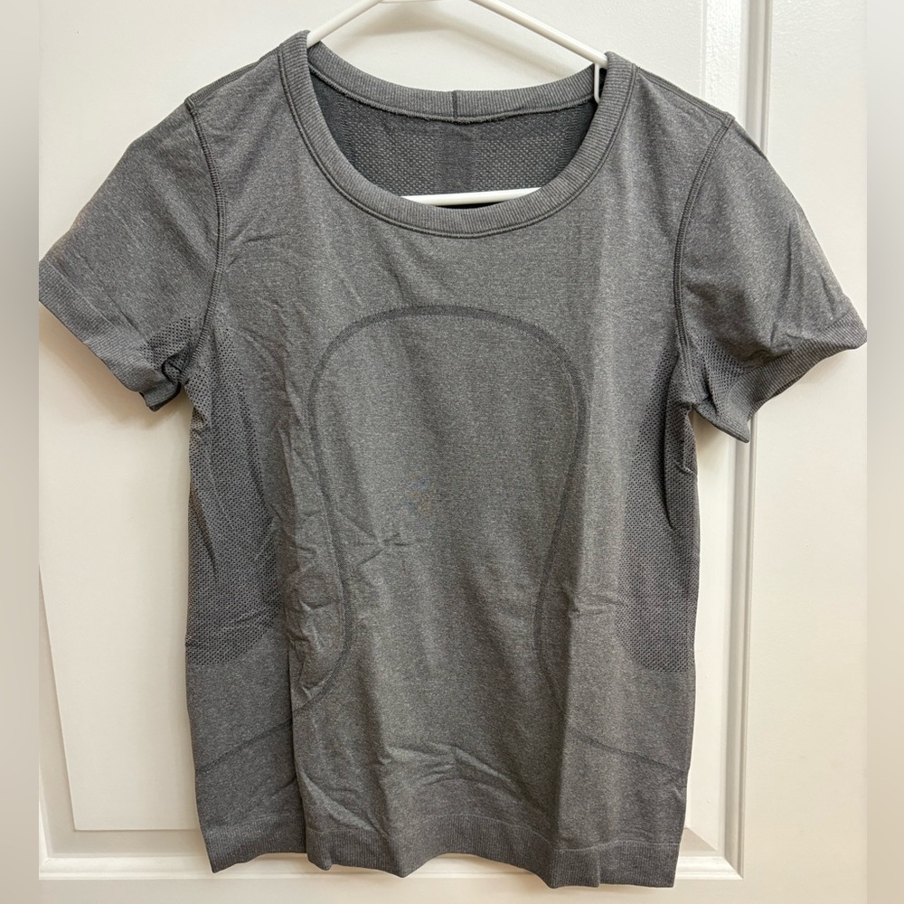 lululemon athletica Charcoal Short Sleeve Tee